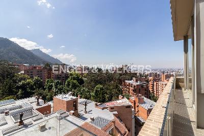 Apartamento de 3 alcobas en venta en Los Rosales, Bogotá, 475 m² · foto 6 de 20