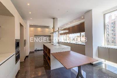 Apartamento de 3 alcobas en venta en Los Rosales, Bogotá, 475 m² · foto 8 de 20