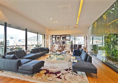 Apartamento de 5 alcobas en venta en Chico, Bogotá, 1192 m² · foto 2 de 20
