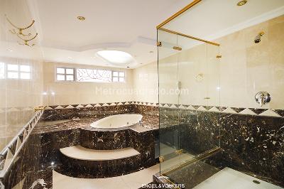 Casa de 4 alcobas en venta en Santa Ana, Bogotá, 721 m² · foto 11 de 14