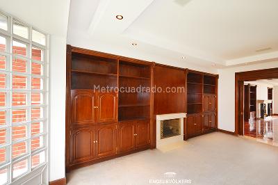 Casa de 4 alcobas en venta en Santa Ana, Bogotá, 721 m² · foto 2 de 14