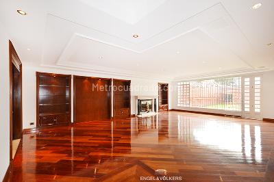 Casa de 4 alcobas en venta en Santa Ana, Bogotá, 721 m² · foto 4 de 14
