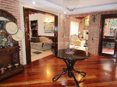 Casa de 4 alcobas en venta en Santa Barbara Alta, Bogotá, 650 m² · foto 4 de 10