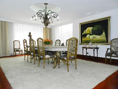 Apartamento de 3 alcobas en venta en Los Rosales, Bogotá, 660 m² · foto 5 de 16