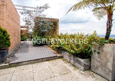 Apartamento de 4 alcobas en venta en Los Rosales, Bogotá, 460 m² · foto 2 de 20