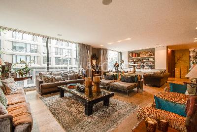 Apartamento de 3 alcobas en venta en Chico Museo, Bogotá, 395 m² · foto 2 de 20