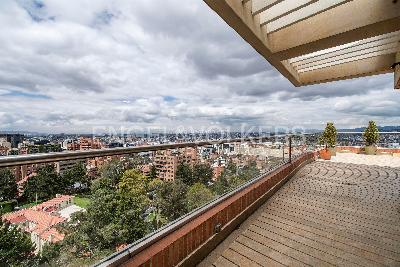 Apartamento de 4 alcobas en venta en Los Rosales, Bogotá, 554 m² · foto 3 de 20
