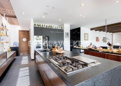 Casa de 5 alcobas en venta en Santa Ana, Bogotá, 816 m² · foto 5 de 11