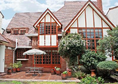 Casa en venta en Santa Barbara, Bogotá · foto 7 de 16