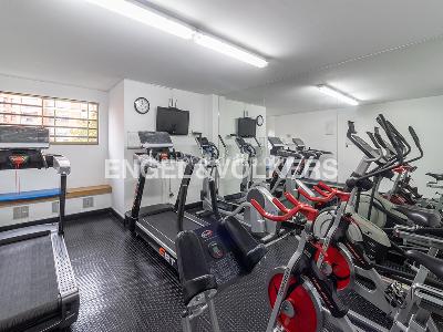 Apartamento de 3 alcobas en venta en Los Rosales, Bogotá, 482 m² · foto 16 de 17