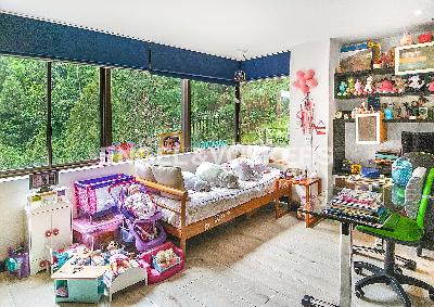 Apartamento de 3 alcobas en venta en Chico Alto, Bogotá, 241 m² · foto 15 de 19