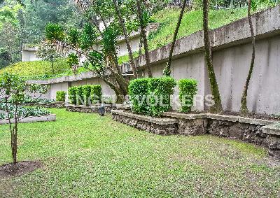 Apartamento de 3 alcobas en venta en Chico Alto, Bogotá, 241 m² · foto 18 de 19