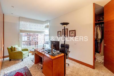 Apartamento de 4 alcobas en venta en Los Rosales, Bogotá, 406 m² · foto 13 de 20