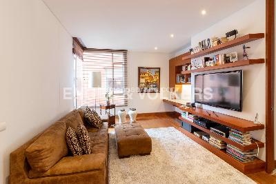 Apartamento de 4 alcobas en venta en Los Rosales, Bogotá, 406 m² · foto 15 de 20