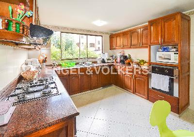 Apartamento de 3 alcobas en venta en Conjuntos Cerros Norte, Bogotá, 245 m² · foto 8 de 20
