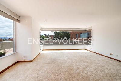 Apartamento en venta en Los Rosales, Bogotá · foto 7 de 18