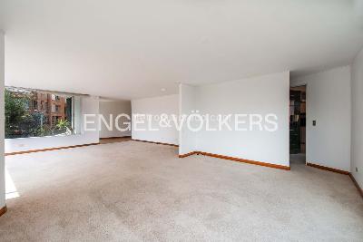 Apartamento en venta en Los Rosales, Bogotá · foto 14 de 18