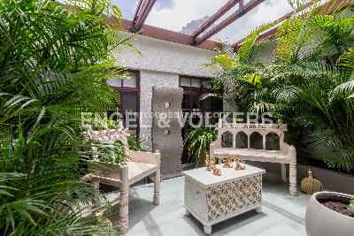 Casa de 4 alcobas en venta en Santa Barbara Central, Bogotá, 561 m² · foto 3 de 18