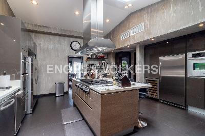 Casa de 4 alcobas en venta en Santa Barbara Central, Bogotá, 561 m² · foto 7 de 18