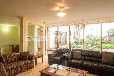 Casa de 5 alcobas en venta en Santa Barbara Central, Bogotá, 601 m² · foto 2 de 20