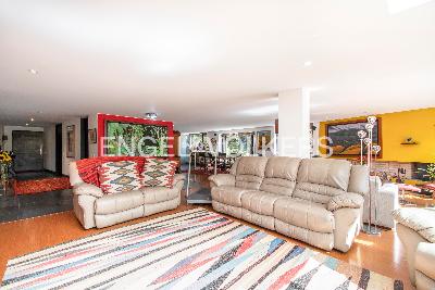 Apartamento de 3 alcobas en venta en El Refugio, Bogotá, 231 m² · foto 2 de 12