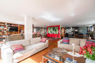 Apartamento de 3 alcobas en venta en El Refugio, Bogotá, 231 m² · foto 3 de 12