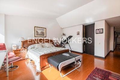 Apartamento de 3 alcobas en venta en El Refugio, Bogotá, 231 m² · foto 9 de 12