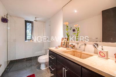 Apartamento de 3 alcobas en venta en El Refugio, Bogotá, 231 m² · foto 12 de 12