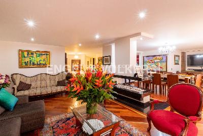 Apartamento de 4 alcobas en venta en Los Rosales, Bogotá, 275 m² · foto 2 de 20