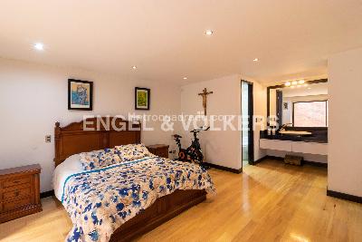 Apartamento de 4 alcobas en venta en Los Rosales, Bogotá, 275 m² · foto 11 de 20