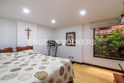 Apartamento de 4 alcobas en venta en Los Rosales, Bogotá, 275 m² · foto 16 de 20