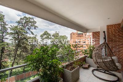 Apartamento en venta en Los Rosales, Bogotá · foto 3 de 20