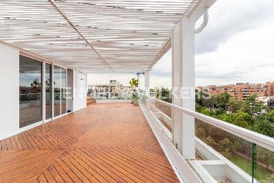 Apartamento de 3 alcobas en venta en El Virrey, Bogotá, 293 m² · foto 17 de 19