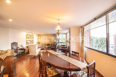Apartamento de 3 alcobas en venta en Los Rosales, Bogotá, 147 m² · foto 2 de 13