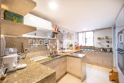 Apartamento de 3 alcobas en venta en Los Rosales, Bogotá, 147 m² · foto 4 de 13