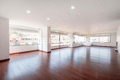 Apartamento en venta en Rosales, Bogotá · foto 2 de 9