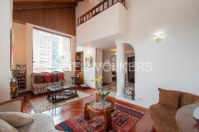 Casa de 3 alcobas en venta en Multicentro, Bogotá, 374 m² · foto 2 de 18