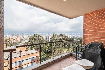 Apartamento de 4 alcobas en venta en Cerros De Suba, Bogotá, 225 m² · foto 2 de 20