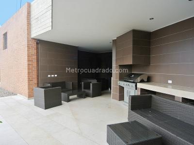 Apartamento de 2 alcobas en venta en Chico Alto, Bogotá, 81 m² · foto 8 de 11