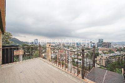 Apartamento en venta en Santa Barbara Alta, Bogotá · foto 2 de 20