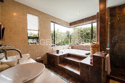 Casa de 4 alcobas en venta en La Calera, Bogotá, 310 m² · foto 10 de 18