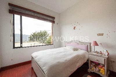 Casa de 4 alcobas en venta en La Calera, Bogotá, 310 m² · foto 13 de 18