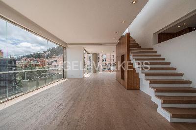 Apartamento de 3 alcobas en venta en Los Rosales, Bogotá, 418 m² · foto 2 de 20