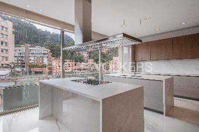 Apartamento de 3 alcobas en venta en Los Rosales, Bogotá, 418 m² · foto 9 de 20