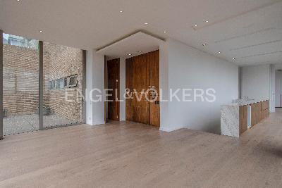 Apartamento de 3 alcobas en venta en Los Rosales, Bogotá, 418 m² · foto 18 de 20