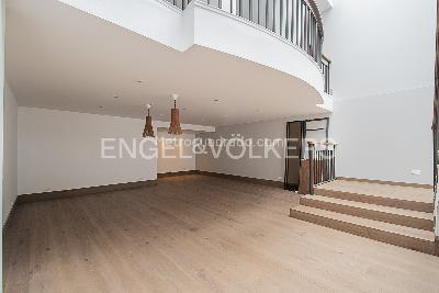 Casa de 3 alcobas en venta en Santa Ana, Bogotá, 591 m² · foto 2 de 17