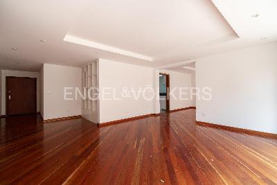 Apartamento de 2 alcobas en venta en Chico Virrey, Bogotá, 166 m² · foto 3 de 14