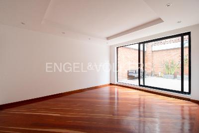 Apartamento de 2 alcobas en venta en Chico Virrey, Bogotá, 166 m² · foto 4 de 14