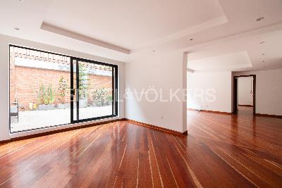 Apartamento de 2 alcobas en venta en Chico Virrey, Bogotá, 166 m² · foto 5 de 14