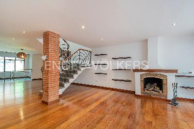 Casa en venta en Bella Suiza, Bogotá · foto 2 de 16